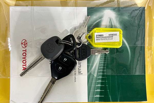 2015 Toyota HILUX SR5 (4x4) KUN26R MY14 4X4