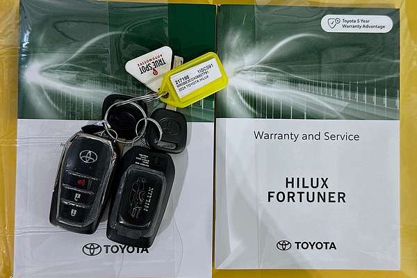 2024 Toyota HILUX ROGUE 48V (4x4) GUN126R 4X4
