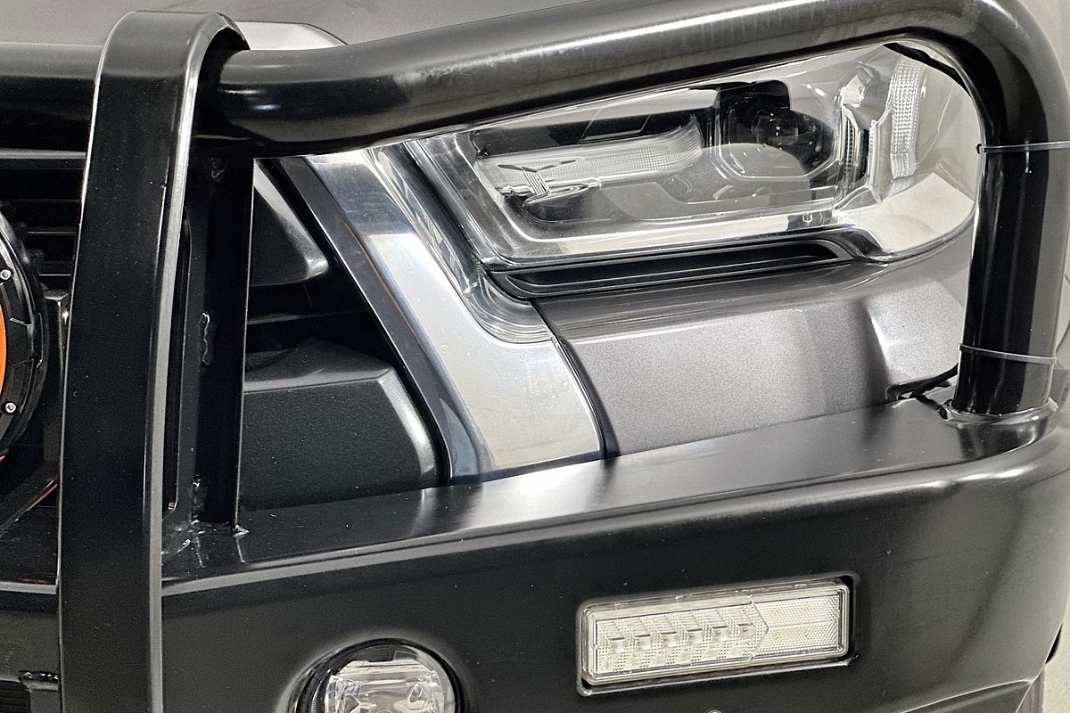 2022 Toyota HILUX SR5 (4x4) GUN126R 4X4