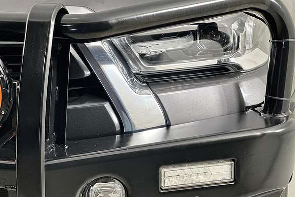 2022 Toyota HILUX SR5 (4x4) GUN126R 4X4