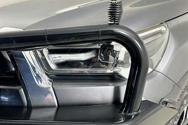 2022 Toyota HILUX SR5 (4x4) GUN126R 4X4