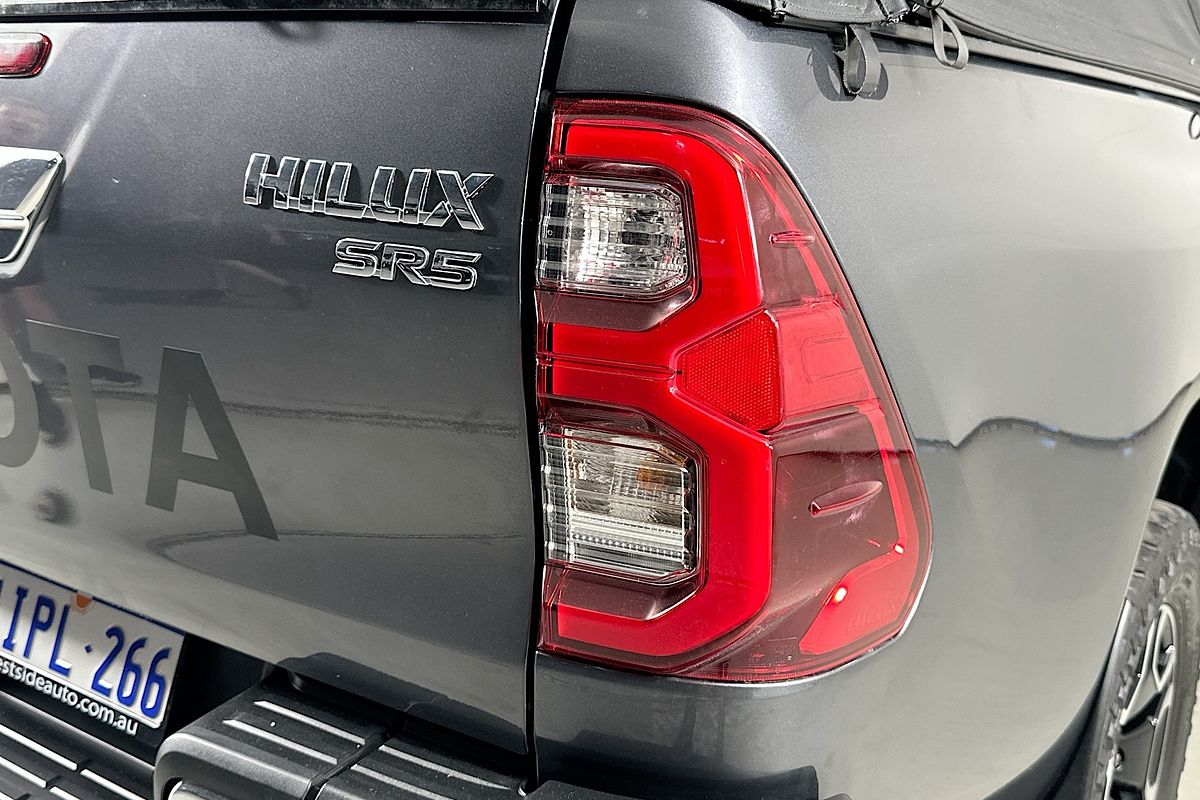 2022 Toyota HILUX SR5 (4x4) GUN126R 4X4
