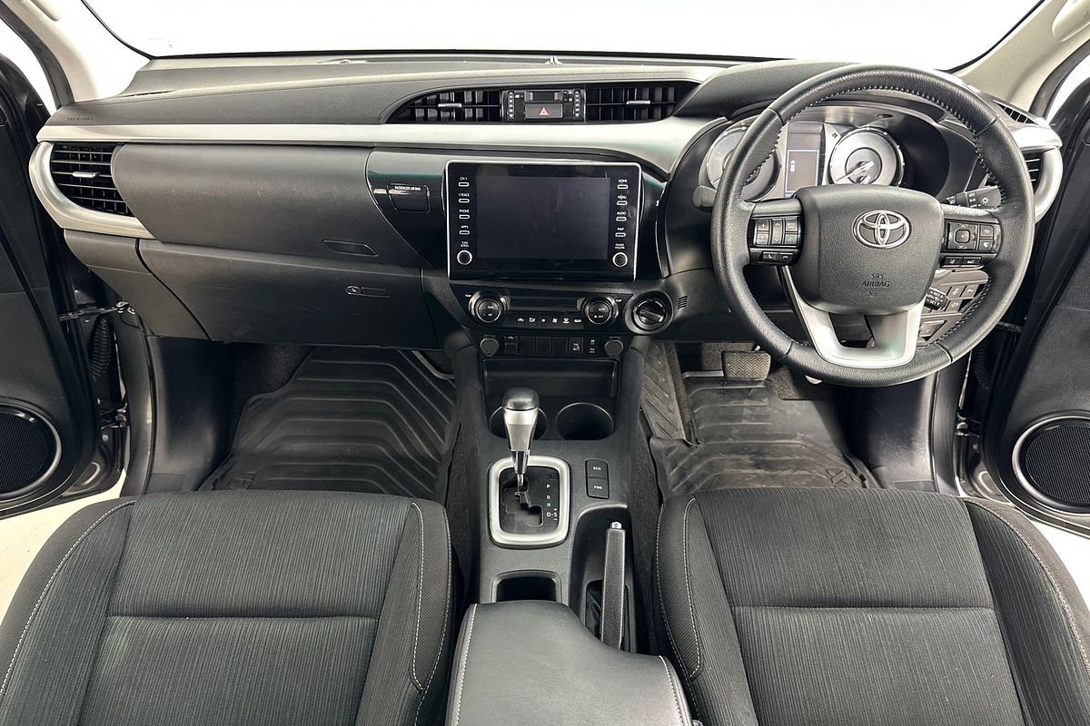 2022 Toyota HILUX SR5 (4x4) GUN126R 4X4