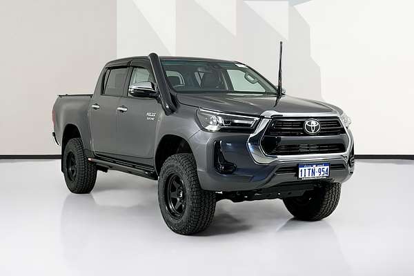 2022 Toyota HILUX SR5 (4x4) GUN126R 4X4