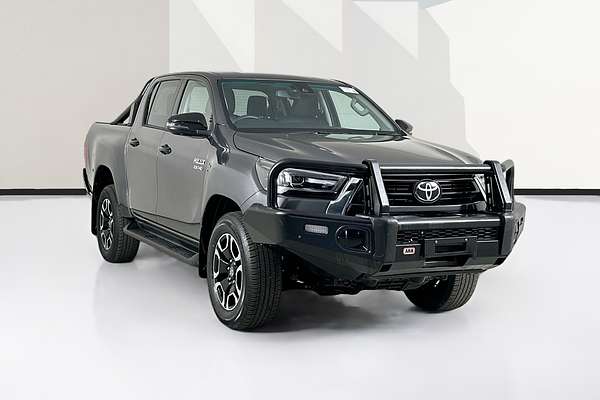 2024 Toyota HILUX SR5 48V (4x4) GUN126R 4X4