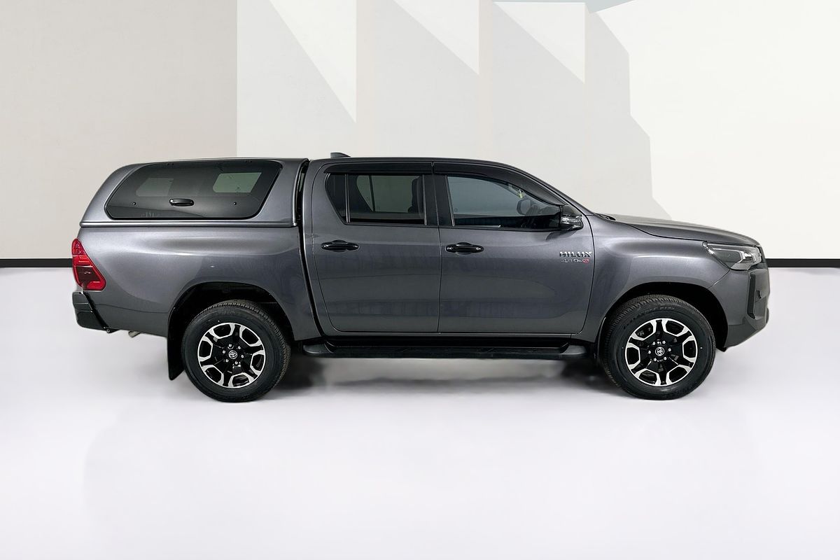 2024 Toyota HILUX SR5 48V GUN126R 4X4
