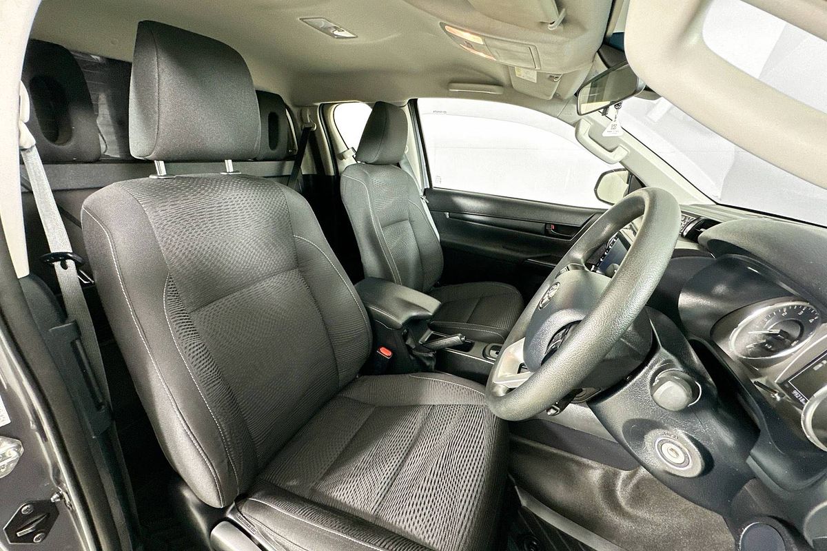 2021 Toyota HILUX SR (4x4) GUN126R 4X4