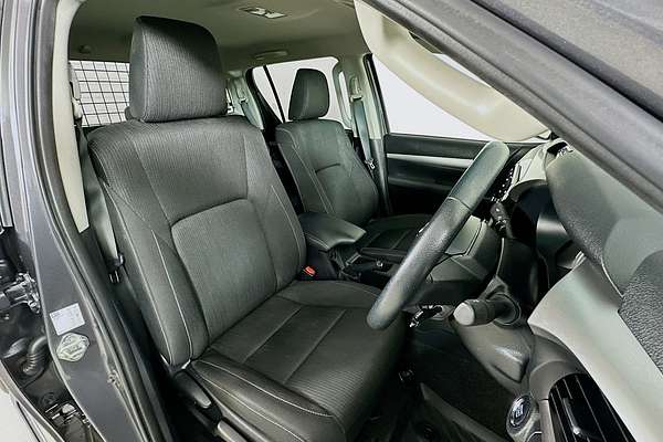 2024 Toyota HILUX SR5 (4x4) GUN126R 4X4