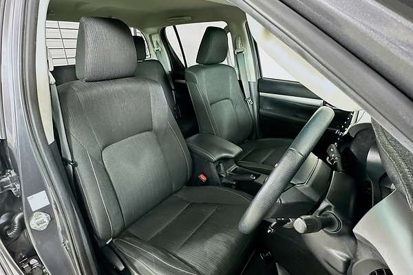2022 Toyota HILUX SR5 (4x4) GUN126R 4X4