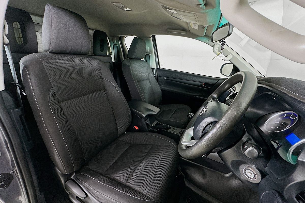 2019 Toyota Hilux SR (4x4) GUN126R MY19 4X4