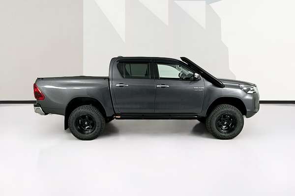 2022 Toyota HILUX SR5 (4x4) GUN126R 4X4
