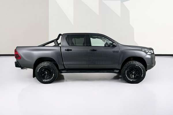 2020 Toyota HILUX SR5+ (4x4) GUN126R FACELIFT 4X4