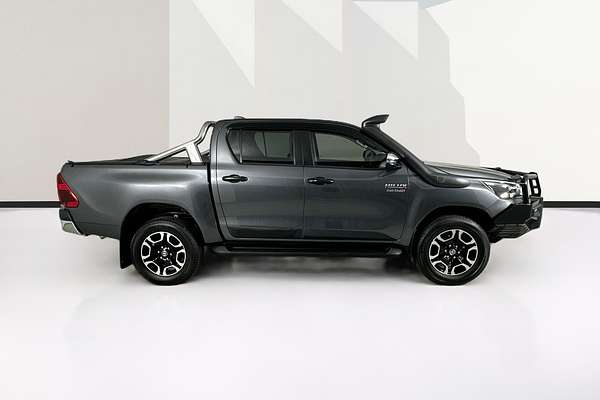 2023 Toyota HILUX SR5 + PREMIUM INTERIOR (4x4) GUN126R 4X4