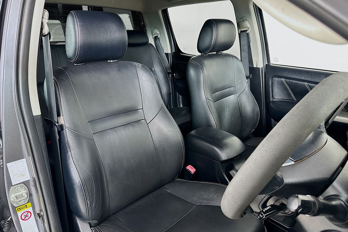 2013 Toyota HILUX SR5 (4x4) KUN26R MY14 4X4