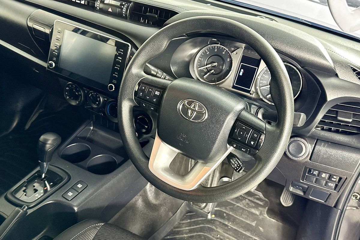 2021 Toyota HILUX SR (4x4) GUN126R 4X4