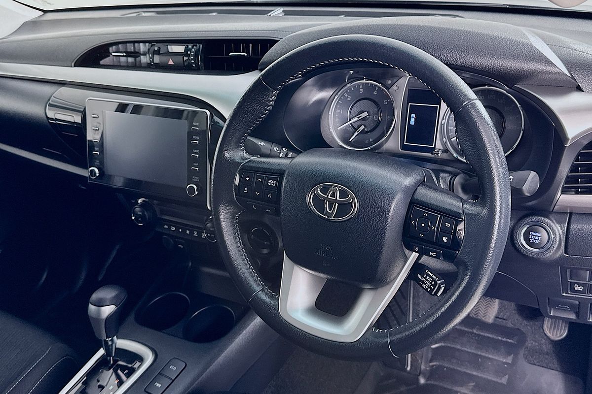 2023 Toyota HILUX SR5 (4x4) GUN126R 4X4
