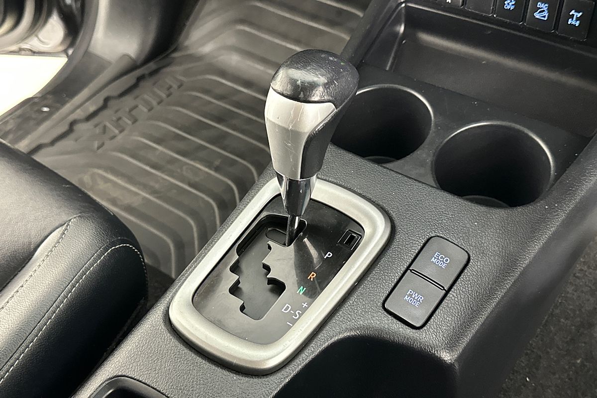 2017 Toyota HILUX SR5 (4x4) GUN126R MY17 4X4