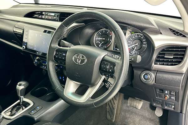2022 Toyota HILUX SR5 (4x4) GUN126R 4X4