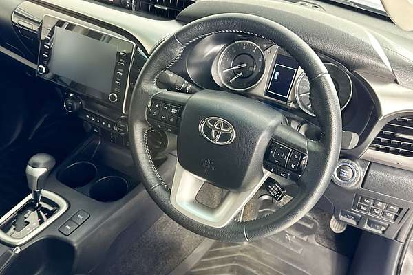 2023 Toyota HILUX SR5 + PREMIUM INTERIOR (4x4) GUN126R 4X4