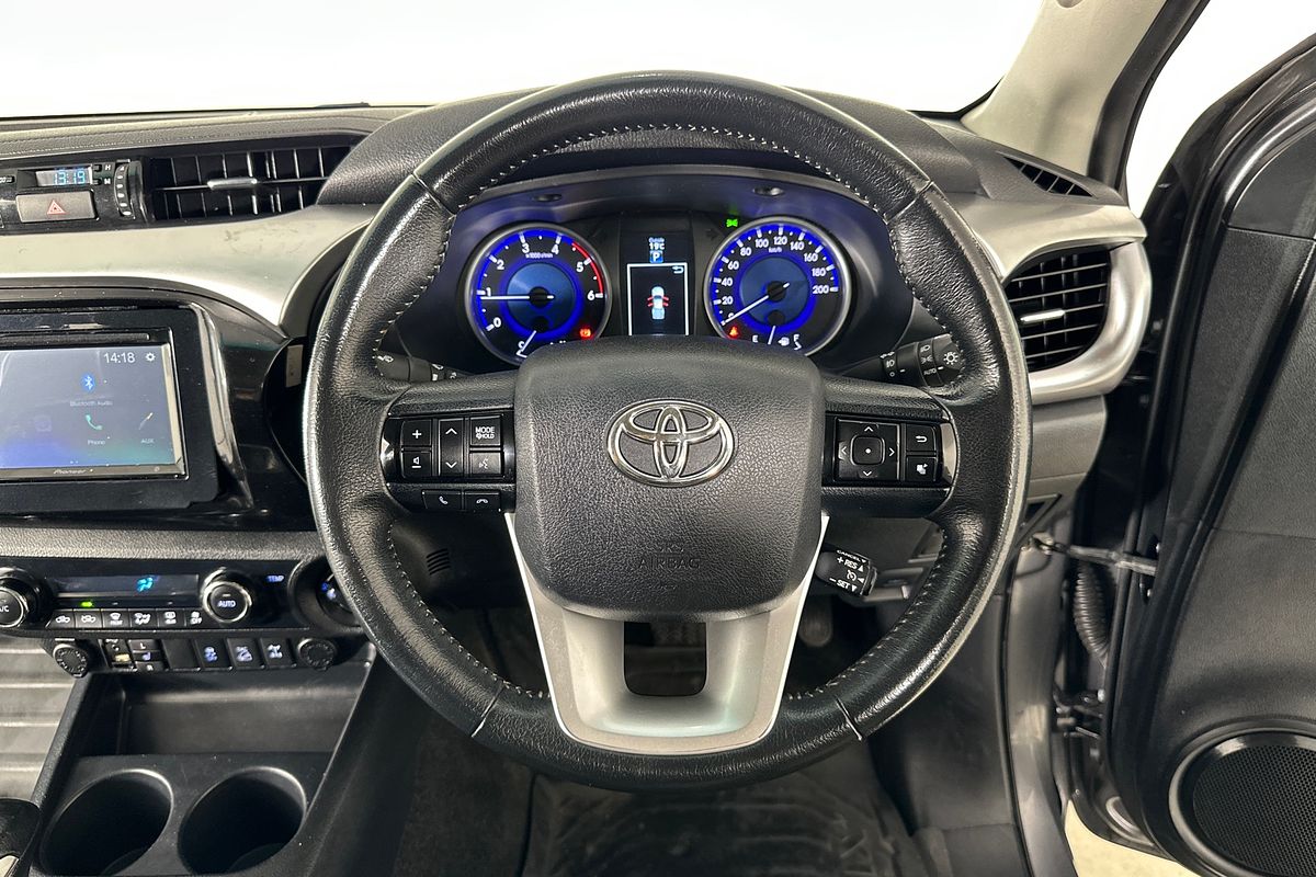 2017 Toyota HILUX SR5 (4x4) GUN126R MY17 4X4