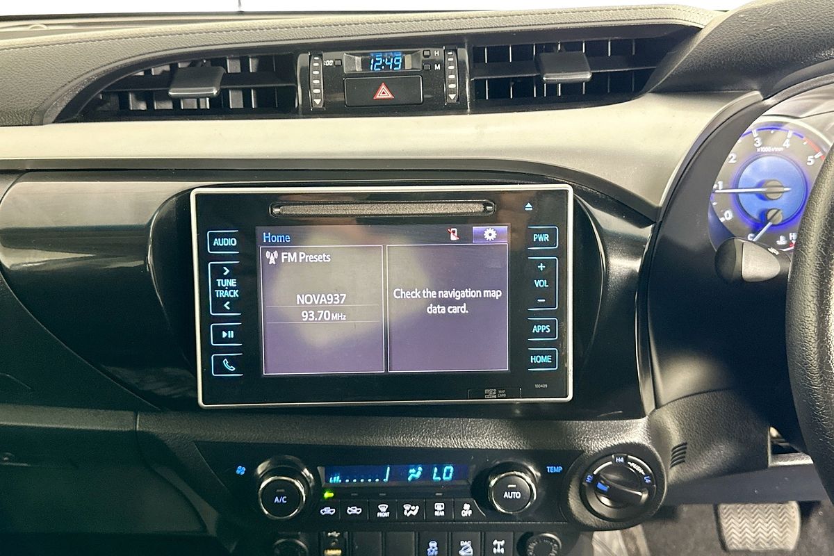 2017 Toyota HILUX SR5 (4x4) GUN126R MY17 4X4