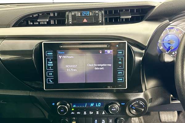 2017 Toyota HILUX SR5 (4x4) GUN126R MY17 4X4