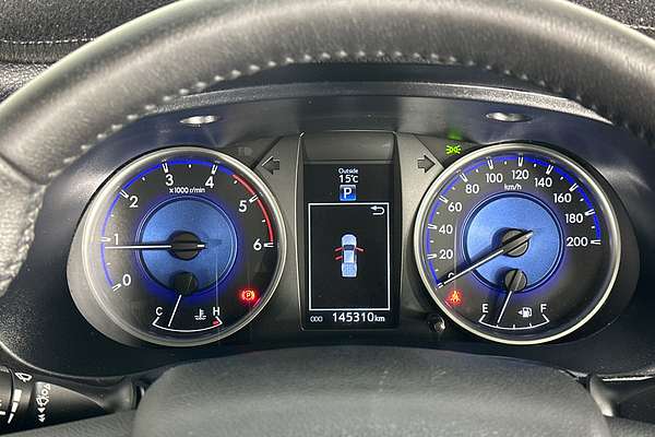 2015 Toyota HILUX SR5 (4x4) GUN126R 4X4