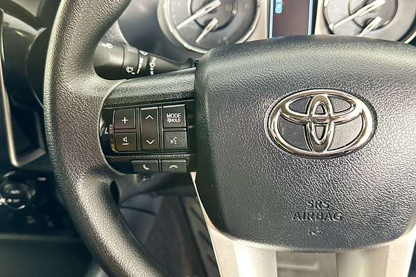 2024 Toyota HILUX SR 48V (4x4) GUN126R 4X4