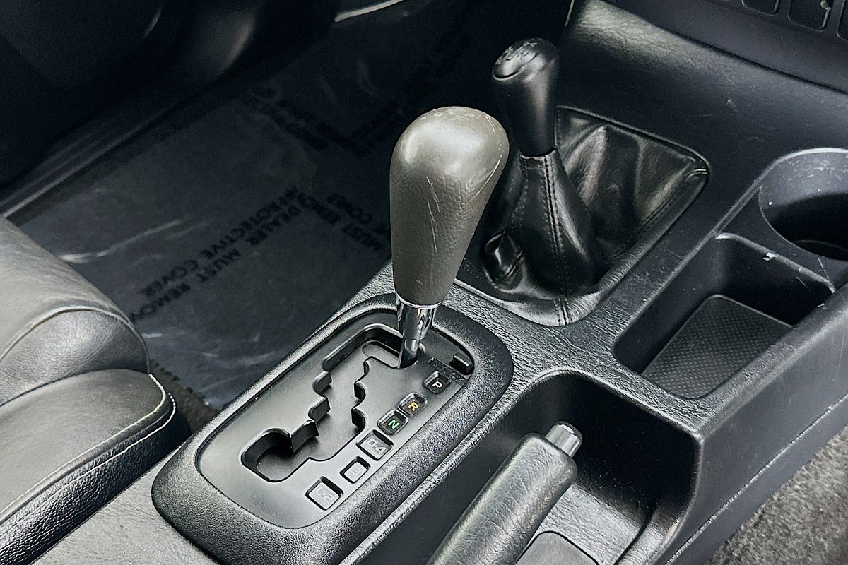 2013 Toyota HILUX SR5 (4x4) KUN26R MY14 4X4
