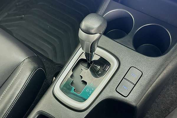 2022 Toyota HILUX SR5 + PREMIUM INTERIOR (4x4) GUN126R 4X4