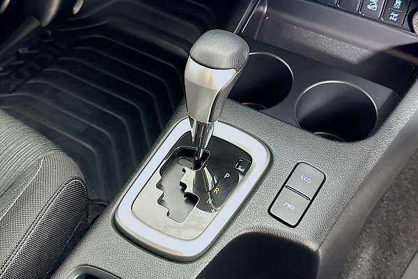 2023 Toyota HILUX SR5 (4x4) GUN126R 4X4