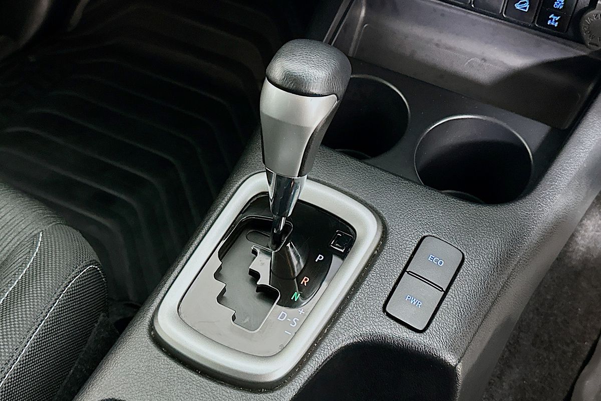 2022 Toyota HILUX SR5 (4x4) GUN126R 4X4