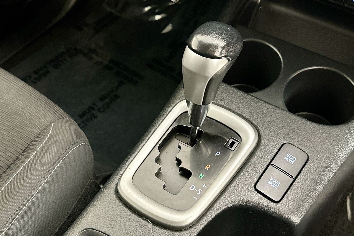 2017 Toyota HILUX SR5 (4x4) GUN126R MY17 4X4