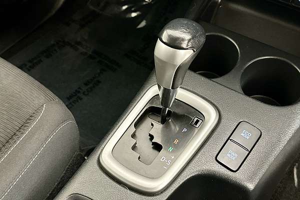 2017 Toyota HILUX SR5 (4x4) GUN126R MY17 4X4