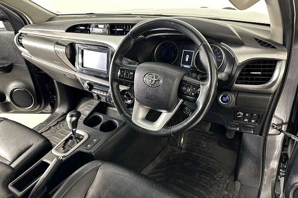 2017 Toyota HILUX SR5 (4x4) GUN126R MY17 4X4