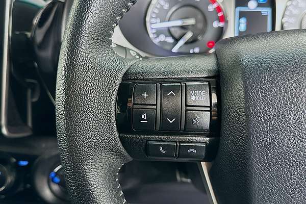 2022 Toyota HILUX SR5 (4x4) GUN126R 4X4