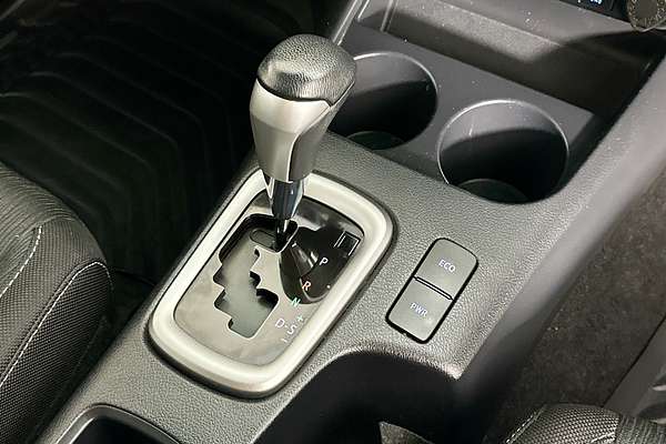 2023 Toyota HILUX SR5 (4x4) GUN126R 4X4