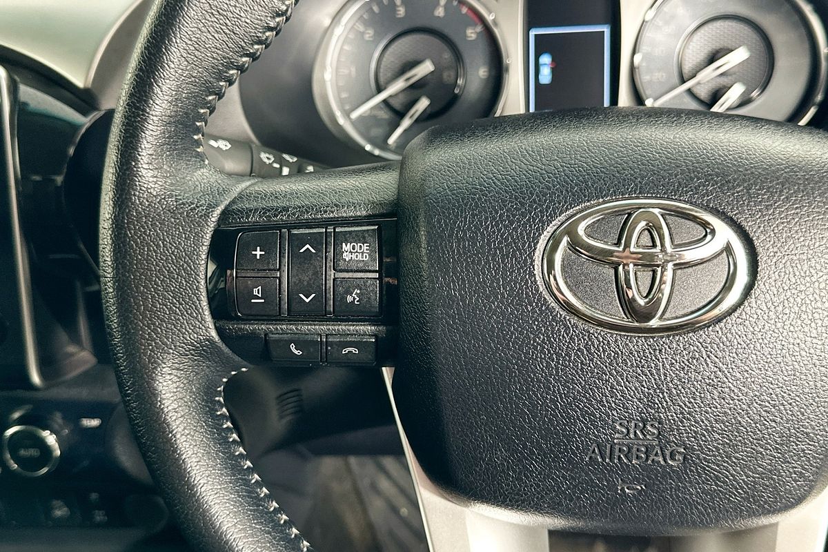 2021 Toyota HILUX SR5 (4x4) GUN126R 4X4