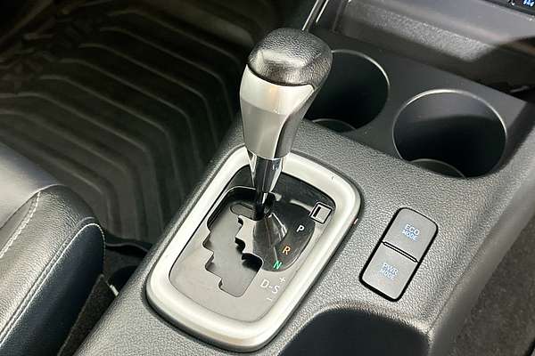 2020 Toyota HILUX SR5+ (4x4) GUN126R FACELIFT 4X4