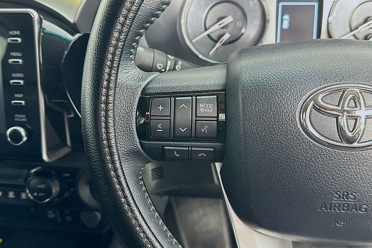 2024 Toyota HILUX SR5 48V GUN126R 4X4