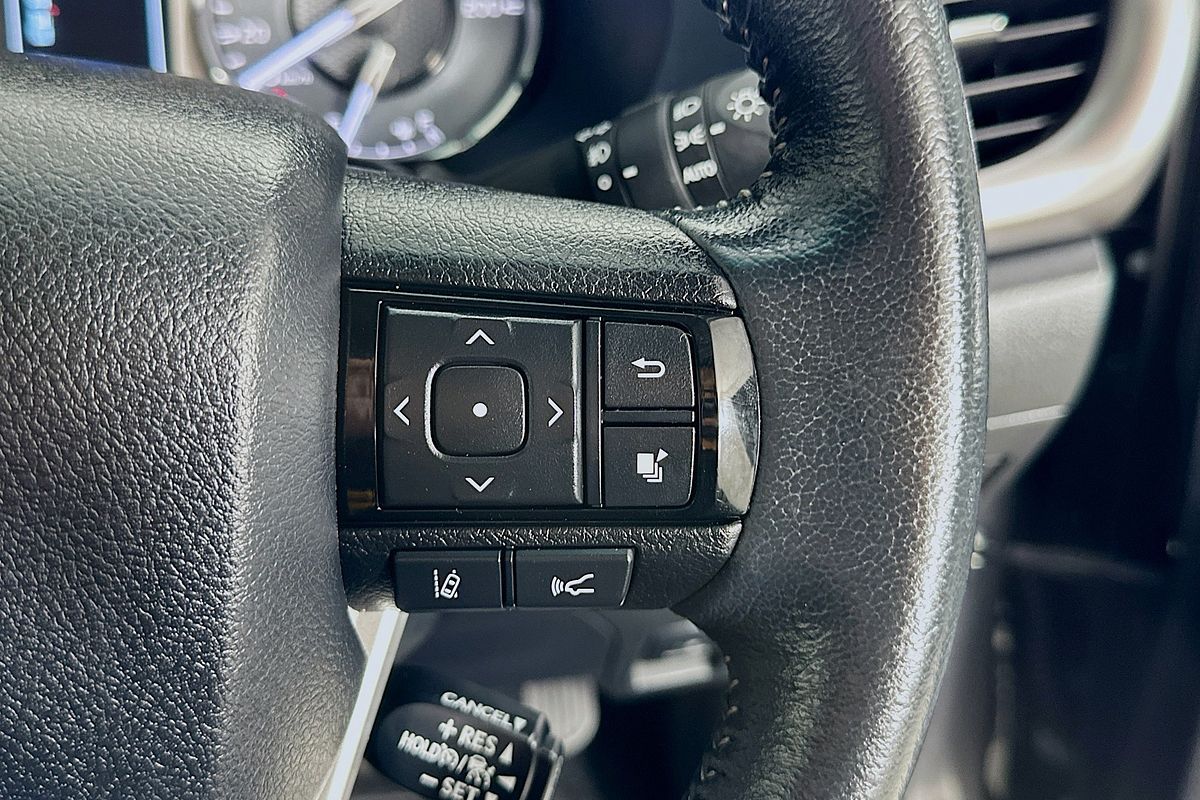 2023 Toyota HILUX SR5 (4x4) GUN126R 4X4