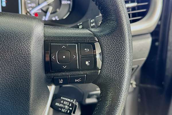 2022 Toyota HILUX SR5 (4x4) GUN126R 4X4