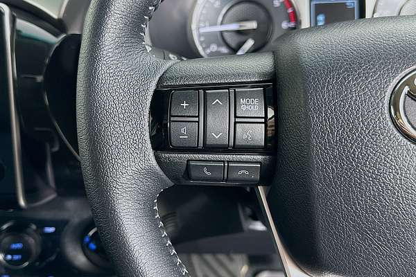 2025 Toyota HILUX SR5 48V (4x4) GUN126R RC 4X4