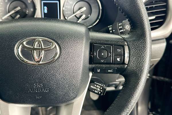 2021 Toyota HILUX SR5 (4x4) GUN126R 4X4