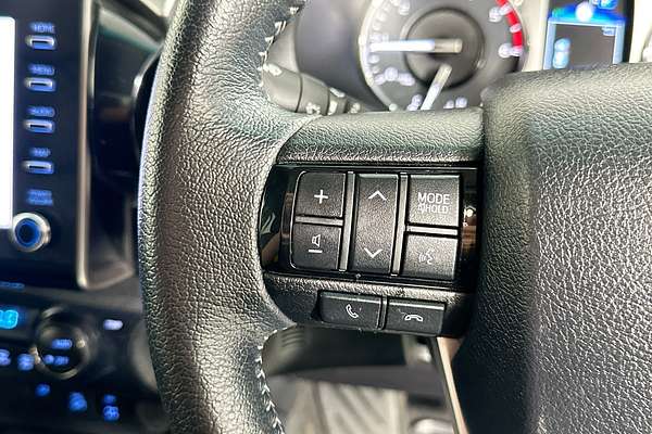 2024 Toyota HILUX SR5 48V (4x4) GUN126R 4X4