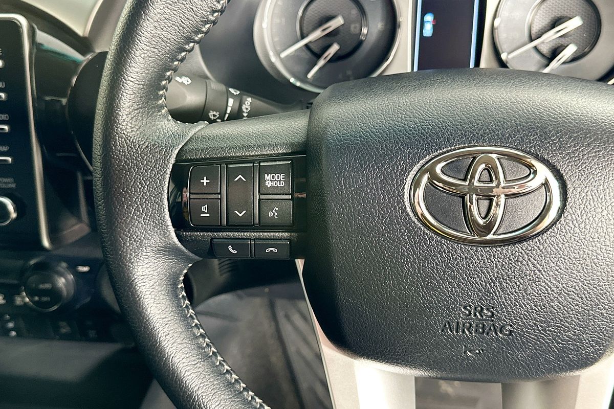 2023 Toyota HILUX SR5 + PREMIUM INTERIOR (4x4) GUN126R 4X4