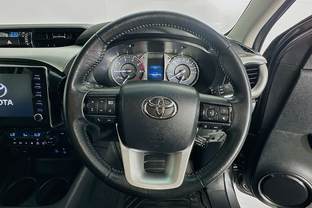 2023 Toyota HILUX SR5 (4x4) GUN126R 4X4