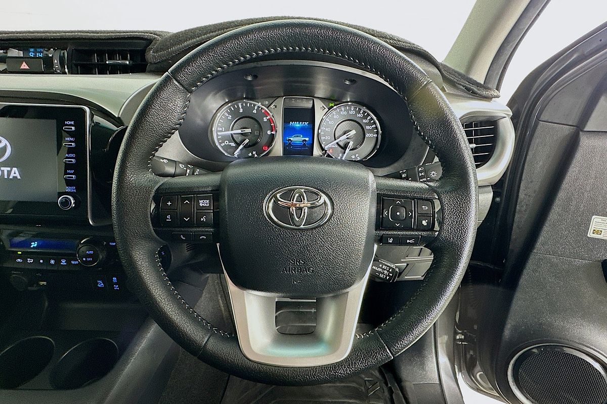 2022 Toyota HILUX SR5 (4x4) GUN126R 4X4