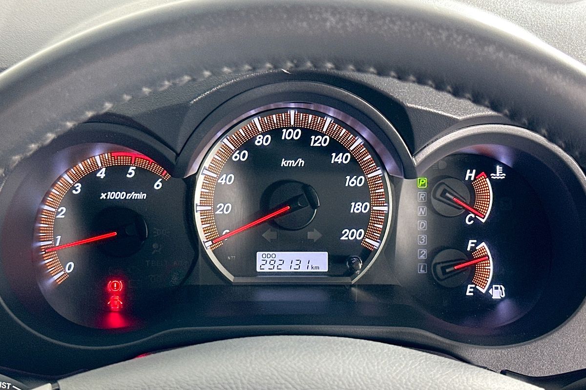 2013 Toyota HILUX SR5 (4x4) KUN26R MY12 4X4