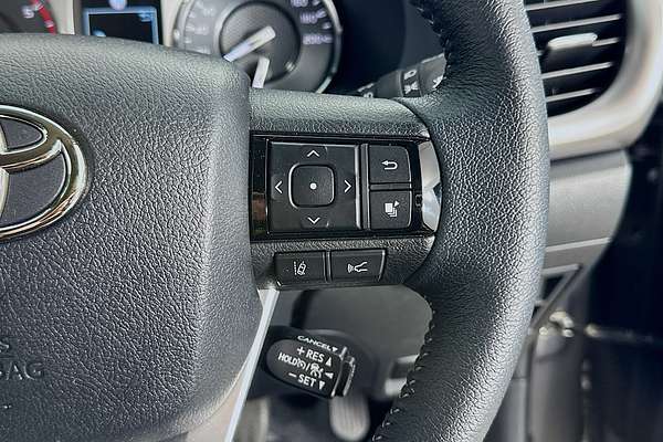 2025 Toyota HILUX SR5 48V (4x4) GUN126R RC 4X4